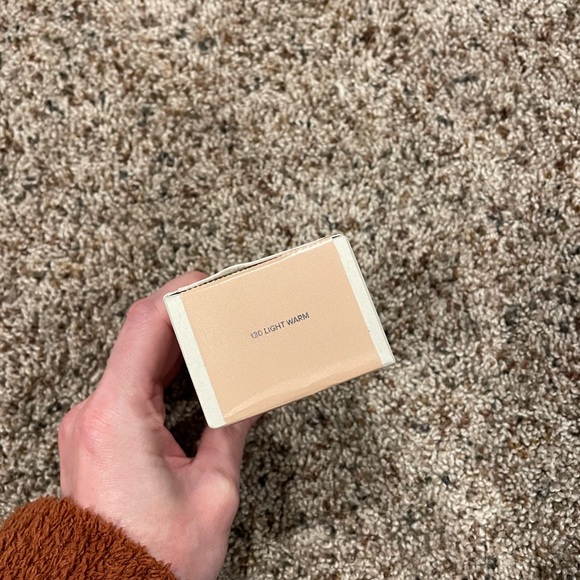 Haus Labs Foundation Light Warm 130 - Picture 3 of 5